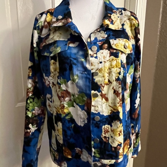 Luii Blue Cream Button Down Shirt Notched Collar - Picture 1 of 4